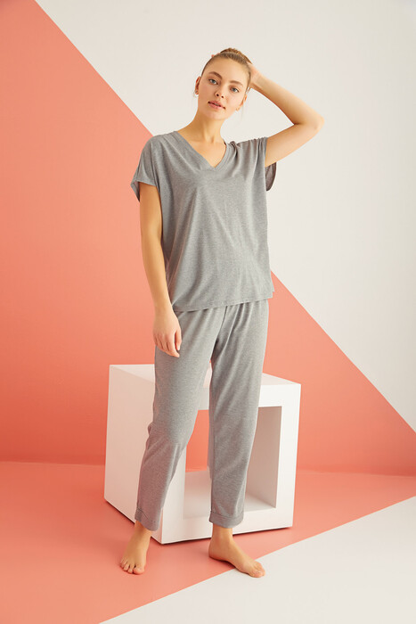 ZEY - 30501 Kadın Kısa Kol V Yaka Pijama Takım (1)