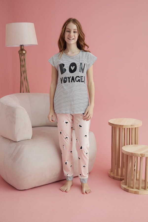 8403 Kız Çocuk Nakışlı Pijama Takım