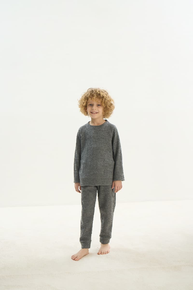 8747 Erkek Çocuk Pijama Takım