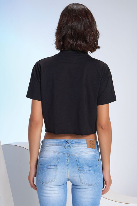SEVİM - 12404-1 Kadın Dik Yaka Crop T-Shirt (1)